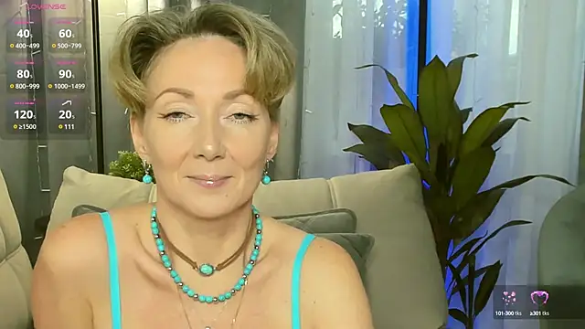 Snapshot of AkexandraFix chatting on 03/03/25, 12:37 AkexandraFix online show from 03/03/25, 12:37