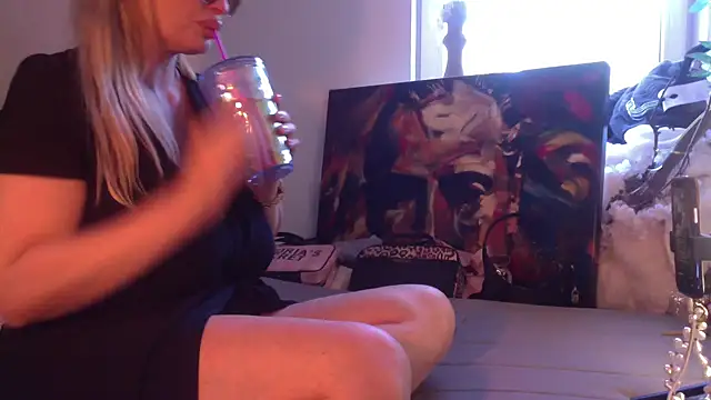 Lisavontease online show from 06/22/26, 07:16