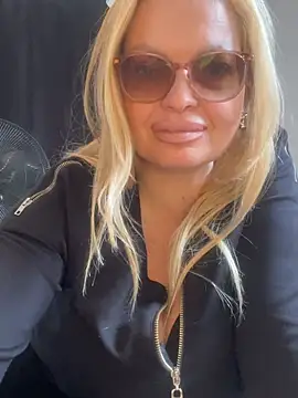 Lisavontease online show from 07/05/26, 12:12