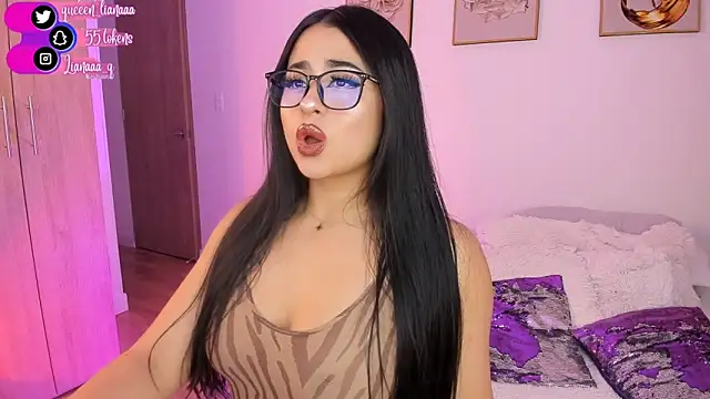 Snapshot of Queen_liana chatting on 01/07/25, 08:24 Queen liana online show from 01/07/25, 08:24