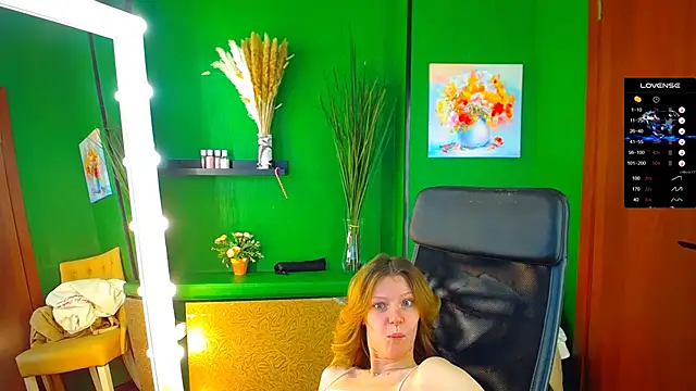 Snapshot of MaryHiggins chatting on 01/13/25, 10:58 MaryHiggins online show from 01/13/25, 10:58