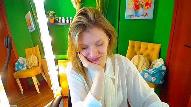 Snapshot of MaryHiggins chatting on 03/07/25, 01:40 MaryHiggins online show from 03/07/25, 01:40