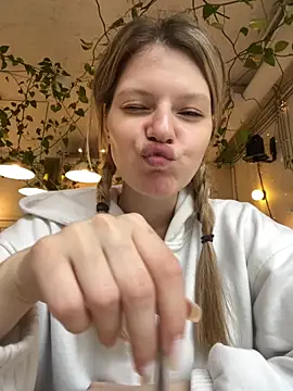 MaryHiggins online show from 10/30/25, 11:22