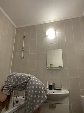 MaryHiggins online show from 11/10/25, 01:54