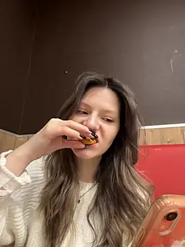 MaryHiggins online show from 11/28/25, 08:39