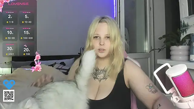 Snapshot of B_Ratz chatting on 09/14/25, 08:52 B Ratz online show from 09/14/25, 08:52