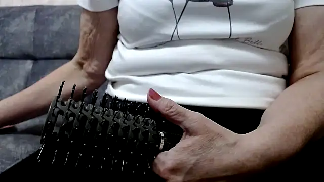 Snapshot of Anabelldestiny chatting on 03/07/25, 01:40 Anabelldestiny online show from 03/07/25, 01:40