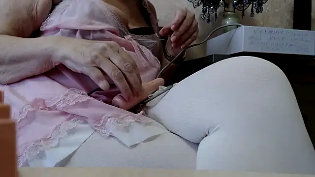 Snapshot of Anabelldestiny chatting on 03/11/25, 11:01 Anabelldestiny online show from 03/11/25, 11:01