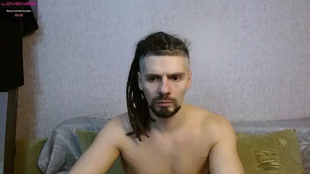 Snapshot of Aestheticguy101 chatting on 02/16/25, 01:27 Aestheticguy101 online show from 02/16/25, 01:27