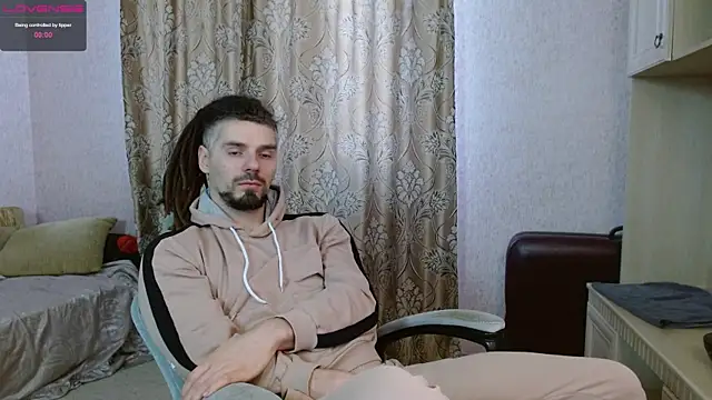 Snapshot of Aestheticguy101 chatting on 02/23/25, 07:11 Aestheticguy101 online show from 02/23/25, 07:11