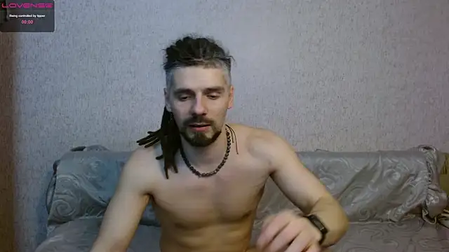 Snapshot of Aestheticguy101 chatting on 03/16/25, 04:23 Aestheticguy101 online show from 03/16/25, 04:23