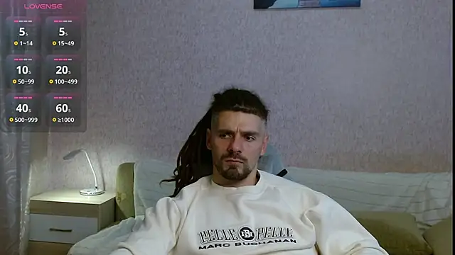 Snapshot of Aestheticguy101 chatting on 10/18/25, 04:41 Aestheticguy101 online show from 10/18/25, 04:41