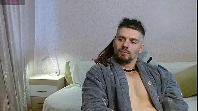 Snapshot of Aestheticguy101 chatting on 10/19/25, 10:16 Aestheticguy101 online show from 10/19/25, 10:16