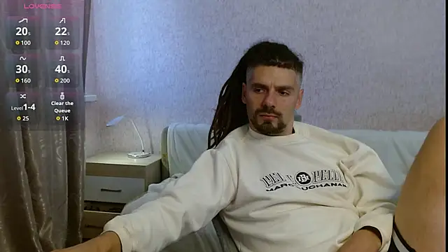 Snapshot of Aestheticguy101 chatting on 10/21/25, 09:21 Aestheticguy101 online show from 10/21/25, 09:21