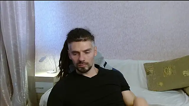 Snapshot of Aestheticguy101 chatting on 10/26/25, 11:05 Aestheticguy101 online show from 10/26/25, 11:05