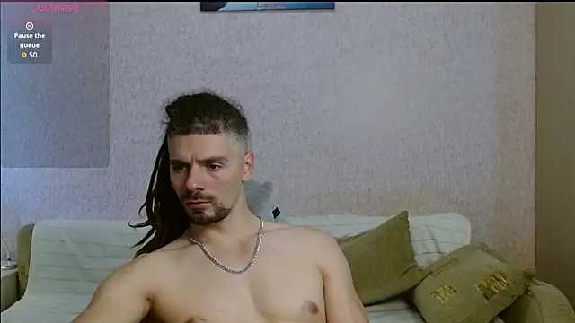 Snapshot of Aestheticguy101 chatting on 11/26/25, 10:16 Aestheticguy101 online show from 11/26/25, 10:16