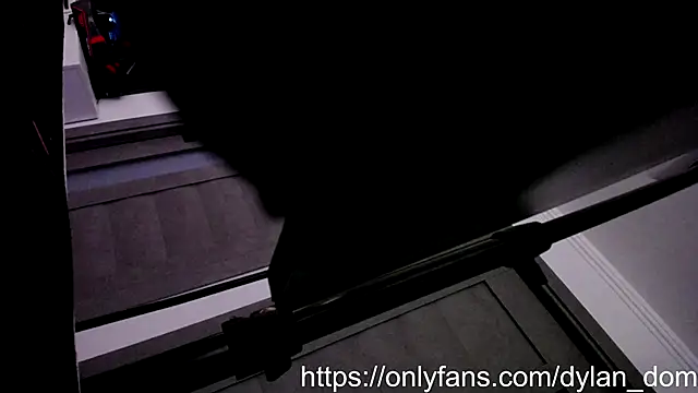 dyllan dom  online show from 10/25/25, 06:21