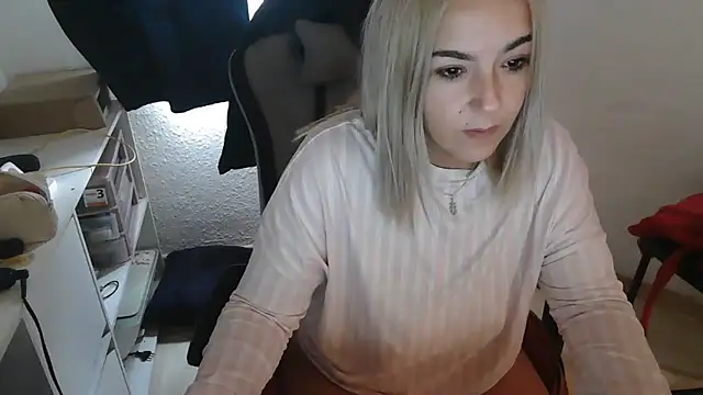 bekka   online show from 11/11/25, 09:53