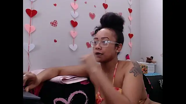 RylHoneyy online show from 02/15/26, 07:54