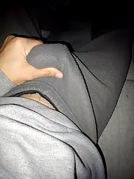 Snapshot of QuietBoy chatting on 10/07/25, 12:52 QuietBoy online show from 10/07/25, 12:52