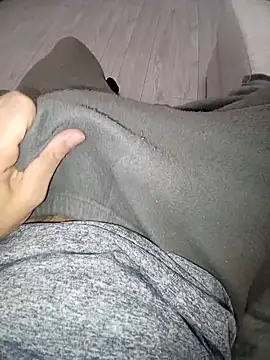 Snapshot of QuietBoy chatting on 11/04/25, 07:46 QuietBoy online show from 11/04/25, 07:46