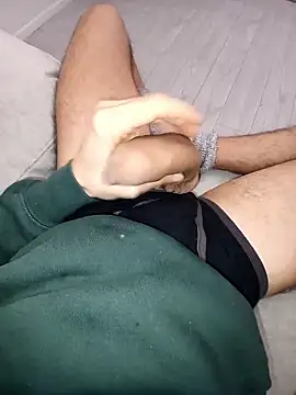 Snapshot of QuietBoy chatting on 02/09/26, 05:06 QuietBoy online show from 02/09/26, 05:06