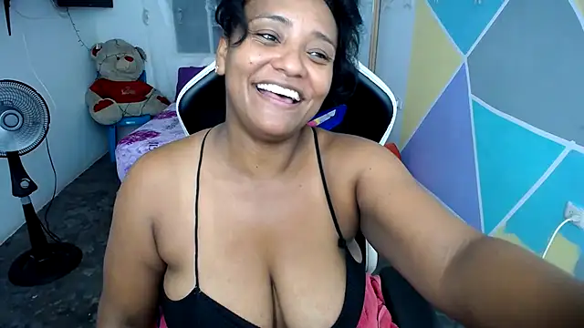 Snapshot of marysol83 chatting on 01/05/25, 05:41 marysol83 online show from 01/05/25, 05:41