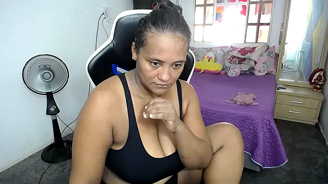 Snapshot of marysol83 chatting on 01/12/25, 06:38 marysol83 online show from 01/12/25, 06:38