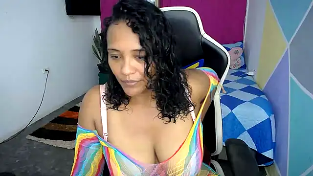 Snapshot of marysol83 chatting on 02/02/25, 01:23 marysol83 online show from 02/02/25, 01:23