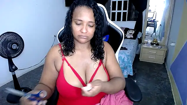 Snapshot of marysol83 chatting on 03/12/25, 01:25 marysol83 online show from 03/12/25, 01:25