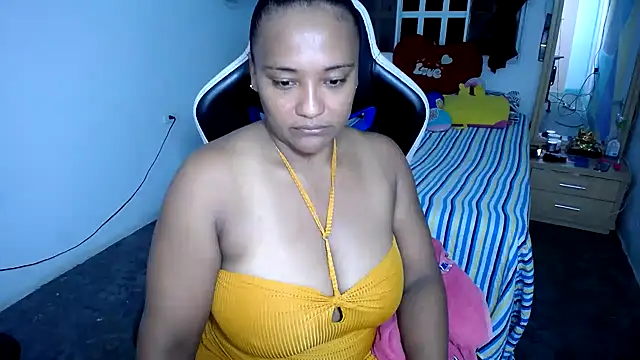 Snapshot of marysol83 chatting on 03/20/25, 02:08 marysol83 online show from 03/20/25, 02:08