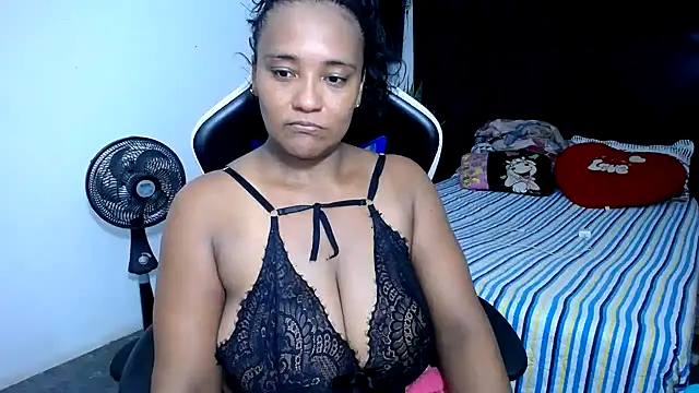 Snapshot of marysol83 chatting on 03/21/25, 11:23 marysol83 online show from 03/21/25, 11:23