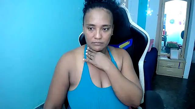 Snapshot of marysol83 chatting on 10/02/25, 12:50 marysol83 online show from 10/02/25, 12:50