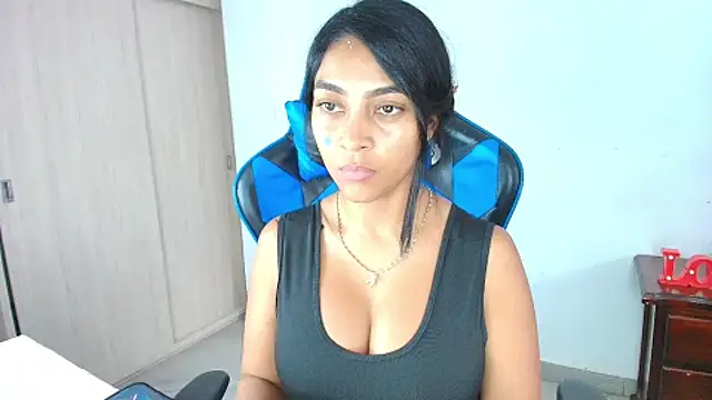 sophiax-x online show from 09/29/25, 04:23