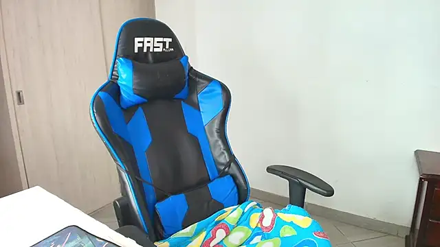 sophiax-x online show from 10/08/25, 09:34