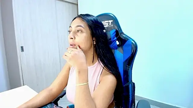 sophiax-x online show from 01/10/26, 02:24