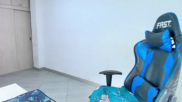 sophiax-x online show from 02/19/26, 04:36