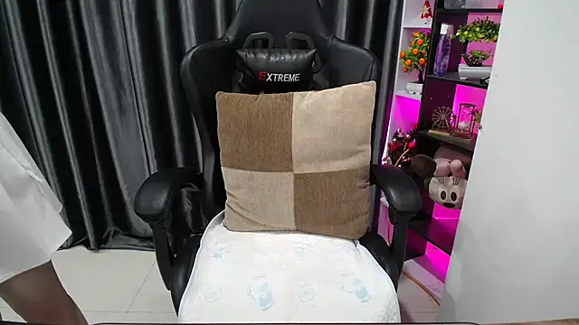 Yuki-yio online show from 09/24/25, 01:20