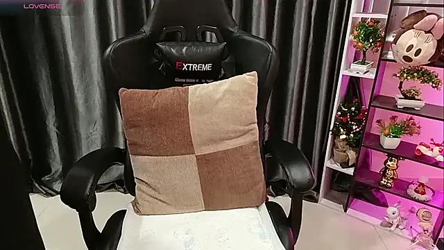 Yuki-yio online show from 02/05/26, 01:21