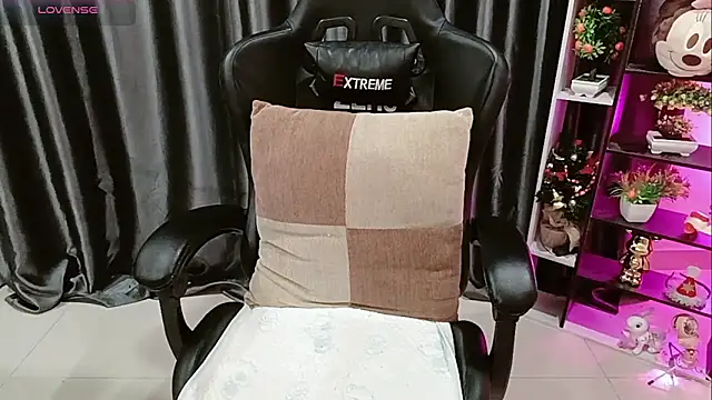 Yuki-yio online show from 02/28/26, 10:55