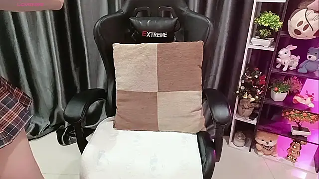 Yuki-yio online show from 03/28/26, 01:16