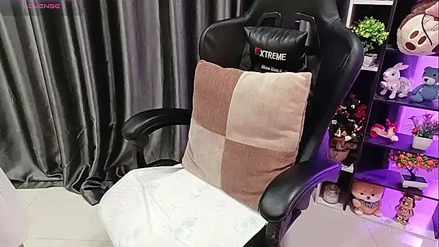 Yuki-yio online show from 04/05/26, 12:52