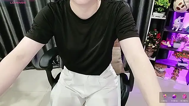 Yuki-yio online show from 06/13/26, 11:57