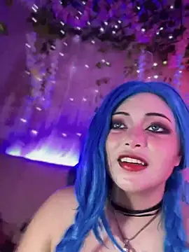 Snapshot of seraphine23 chatting on 01/17/25, 03:01 seraphine23 online show from 01/17/25, 03:01