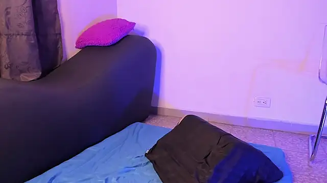 Snapshot of annita_lopez chatting on 11/24/25, 10:09 annita lopez online show from 11/24/25, 10:09