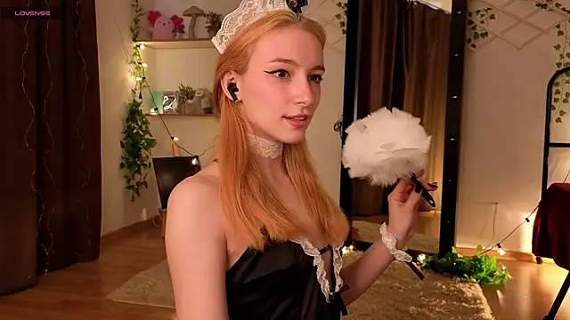 Snapshot of berrry_girl chatting on 05/03/26, 10:21 berrry girl online show from 05/03/26, 10:21