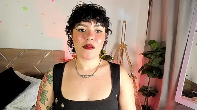 Snapshot of Amy_art chatting on 06/10/26, 08:19 Amy art online show from 06/10/26, 08:19