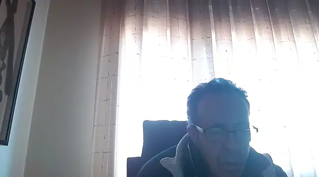 Snapshot of TonyComa chatting on 12/28/24, 01:49 TonyComa online show from 12/28/24, 01:49