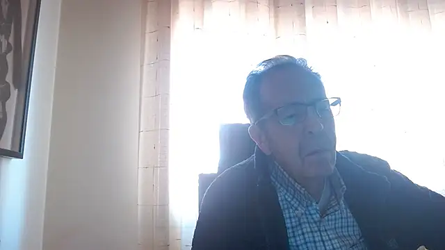 Snapshot of TonyComa chatting on 12/03/25, 12:36 TonyComa online show from 12/03/25, 12:36