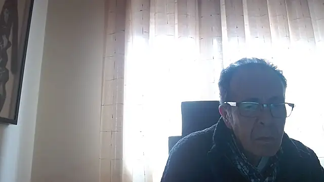Snapshot of TonyComa chatting on 01/12/26, 11:48 TonyComa online show from 01/12/26, 11:48